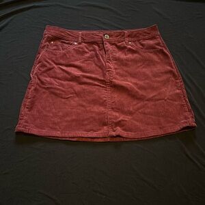 Divided corduroy skirt color burgundy size US/10